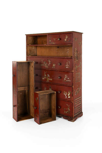 Georgian chinoiserie chest, 1800s – A rare vintage treasure