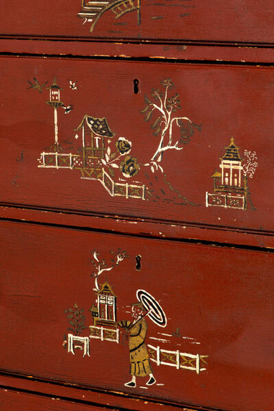 Georgian chinoiserie chest, 1800s – A rare vintage treasure