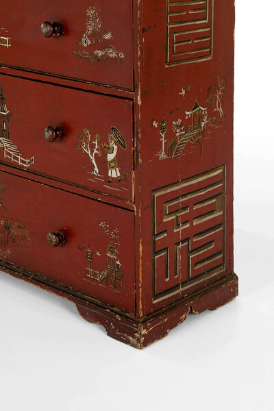 Georgian chinoiserie chest, 1800s – A rare vintage treasure