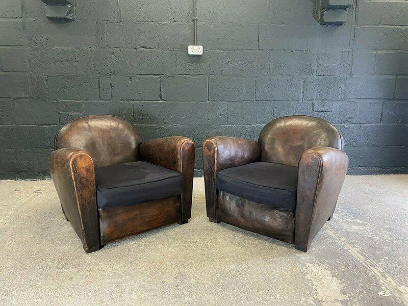 Pair of french leather club chairs – A rare vintage treasure