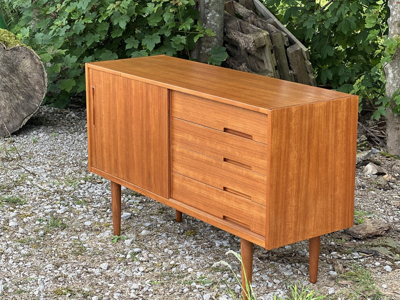 Small sideboard (nils jonnson) – A rare vintage treasure