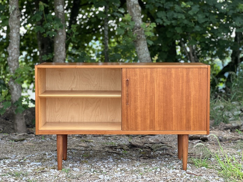 Small sideboard (nils jonnson) – A rare vintage treasure